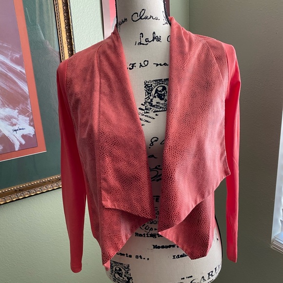 Gorgeous Moto-Cotton Model Light Cardigan By: G - Picture 3 of 15